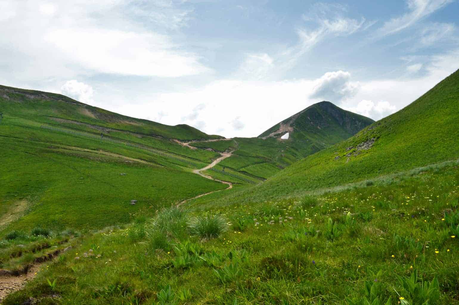 Paysage de randonnée en Auvergne-Rhône-Alpes