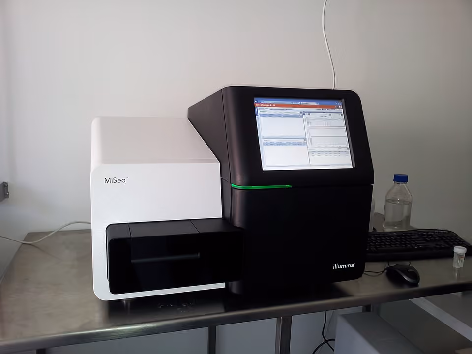 Séquenceur d’ADN Illumina MiSeq utilisé en laboratoire Un séquenceur d’ADN Illumina MiSeq utilisé en laboratoire.