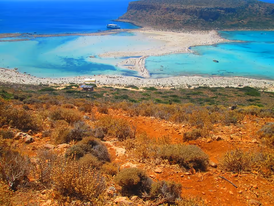 Lagune de Balos et cordon littoral en Crète Lagune de Balos et cordon littoral en Crète.